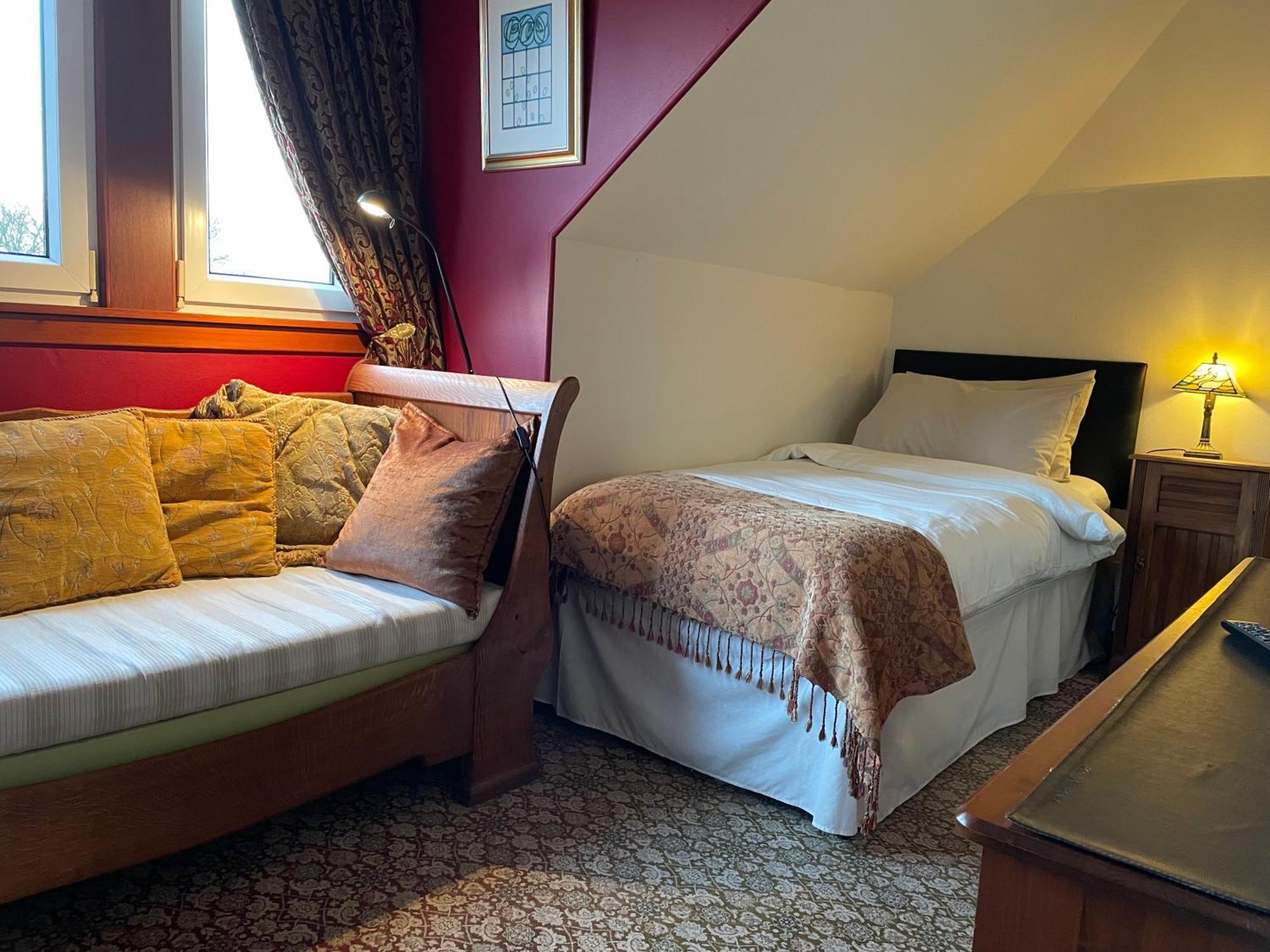 ストーノウェー Ramadale Stornoway Bed & Breakfast エクステリア 写真