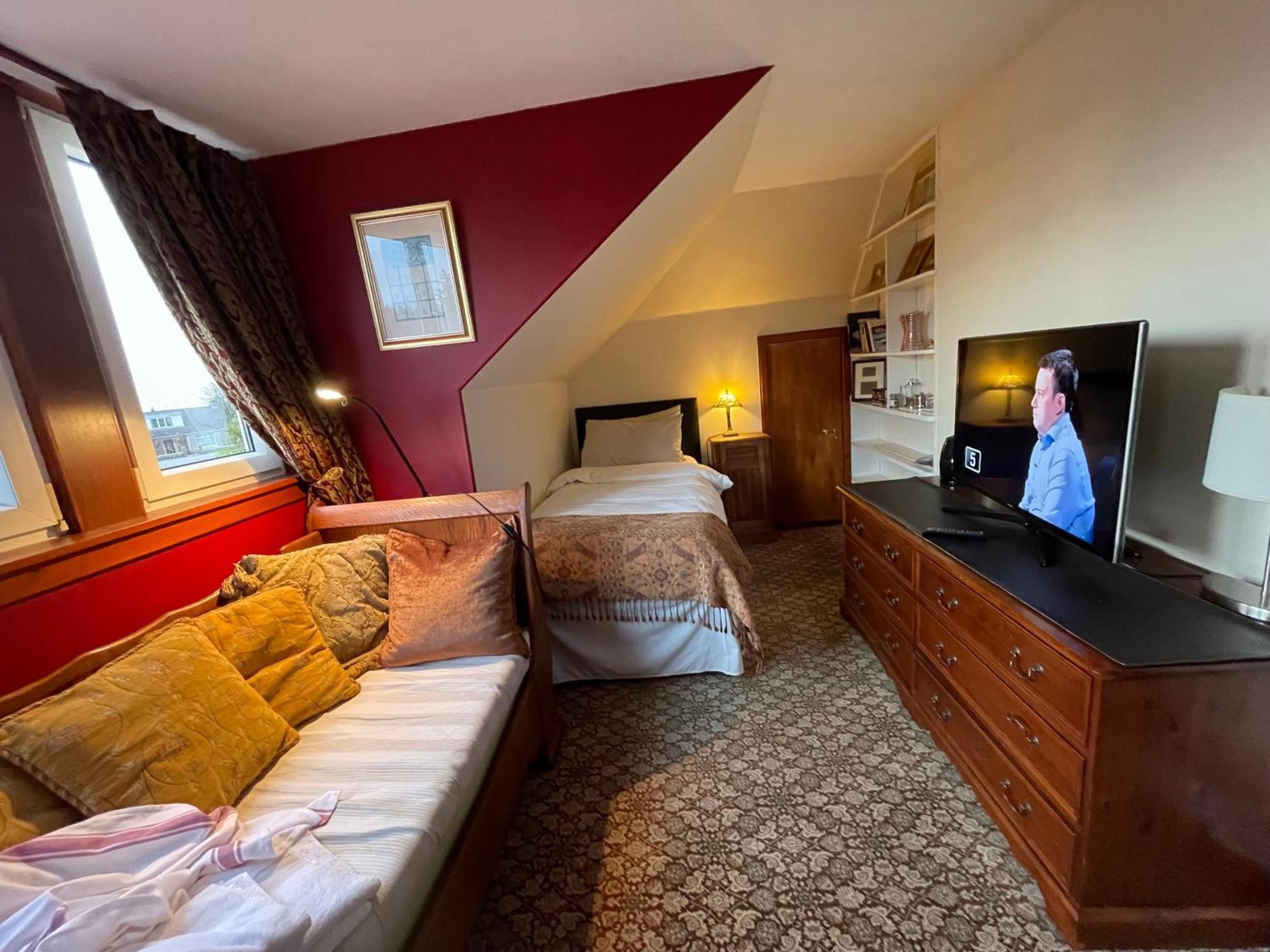 ストーノウェー Ramadale Stornoway Bed & Breakfast エクステリア 写真
